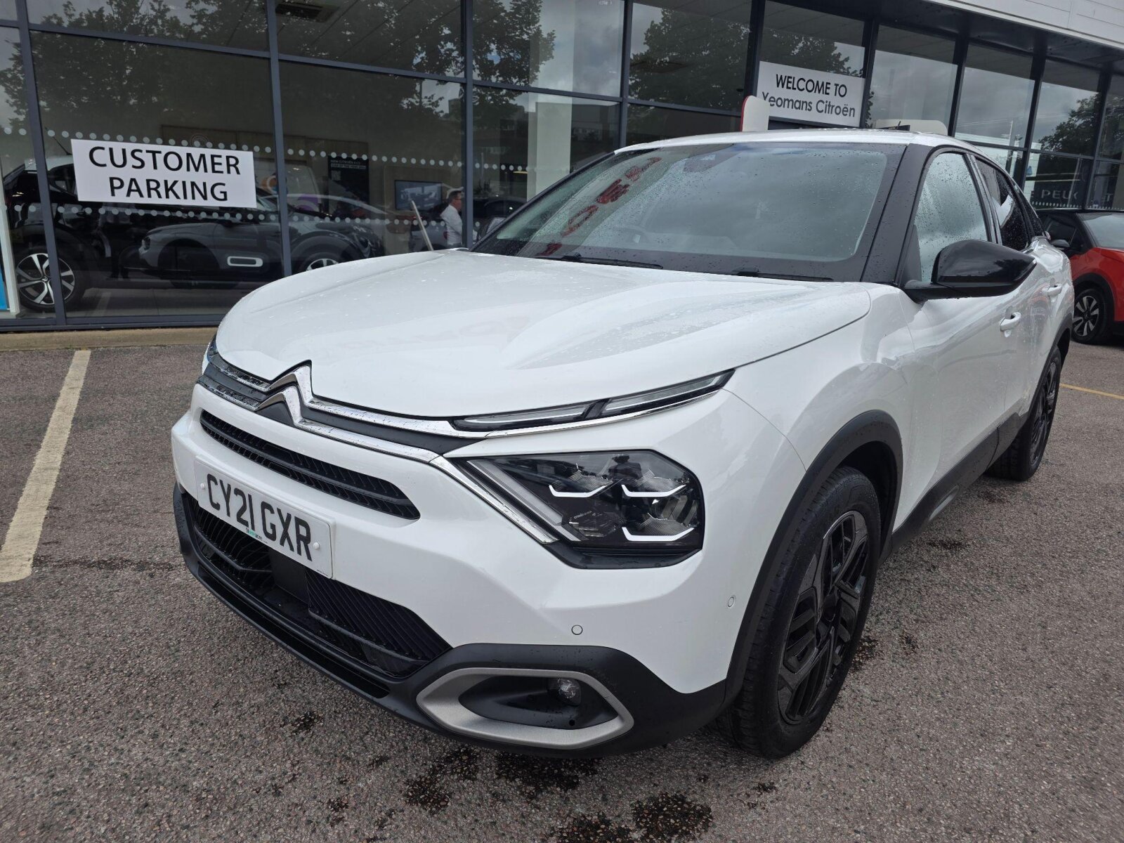 Main listing image - Citroen C4