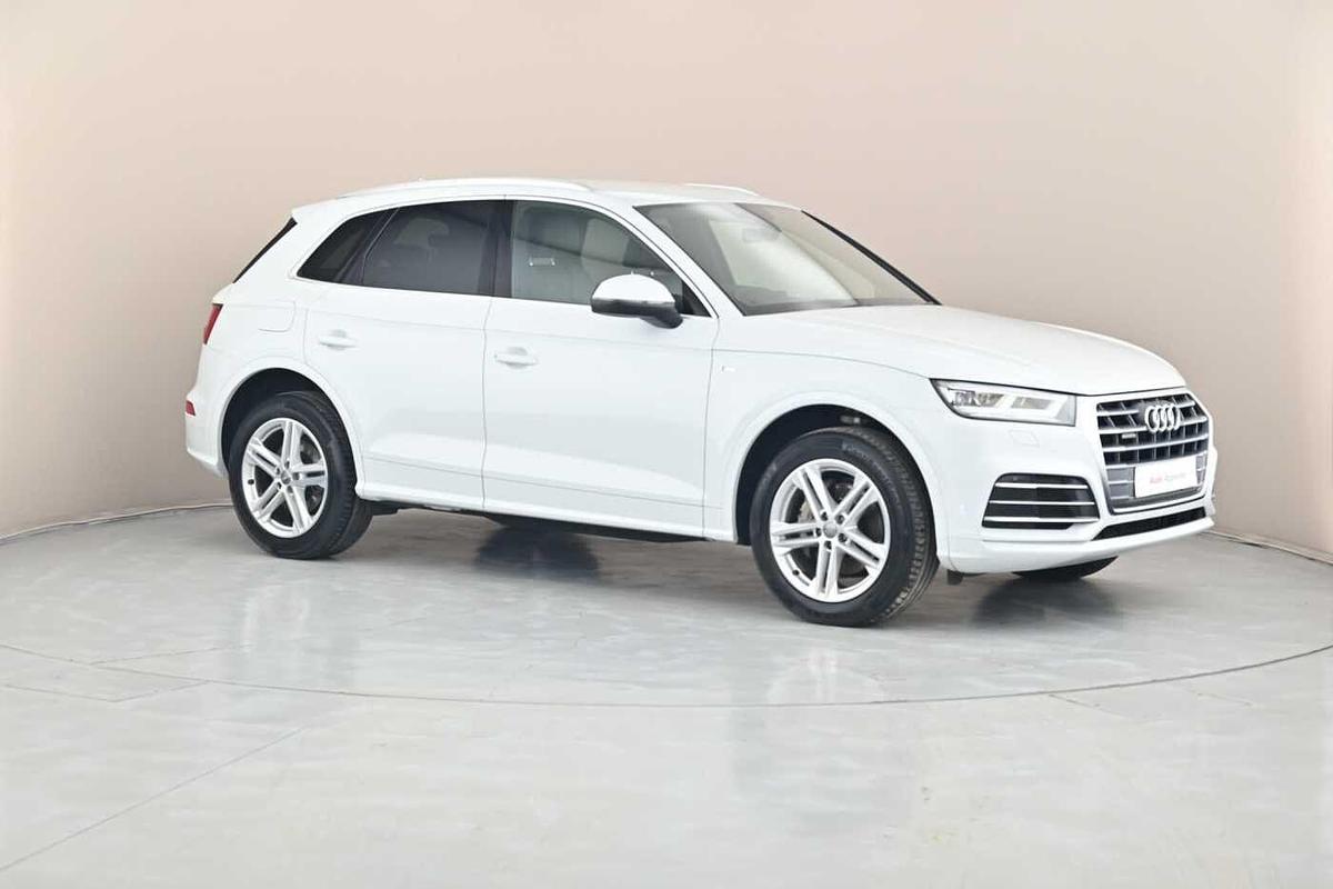 Main listing image - Audi Q5