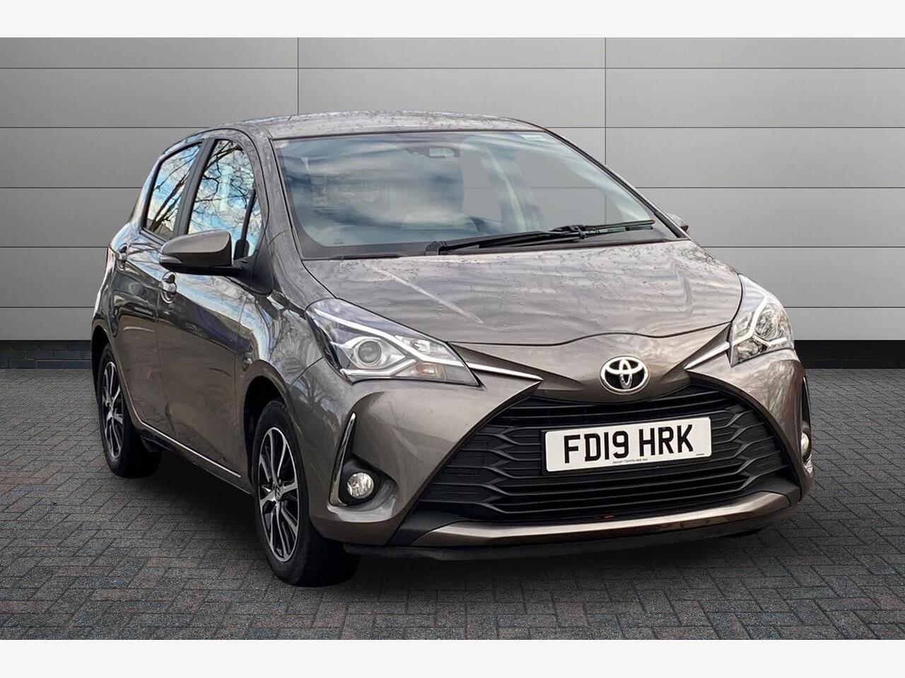 Main listing image - Toyota Yaris