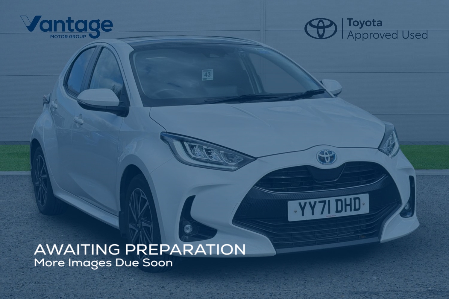 Main listing image - Toyota Yaris