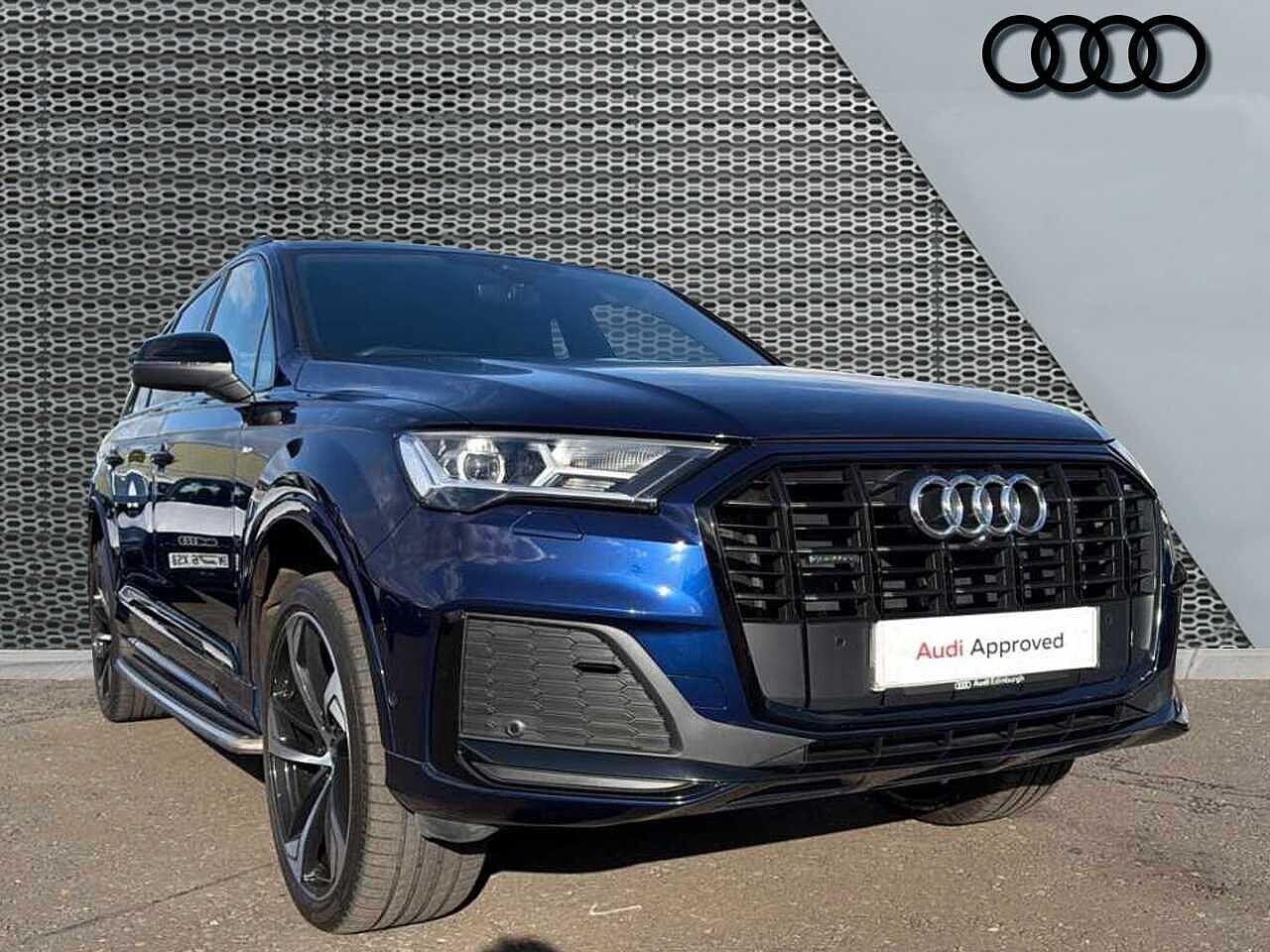Main listing image - Audi Q7
