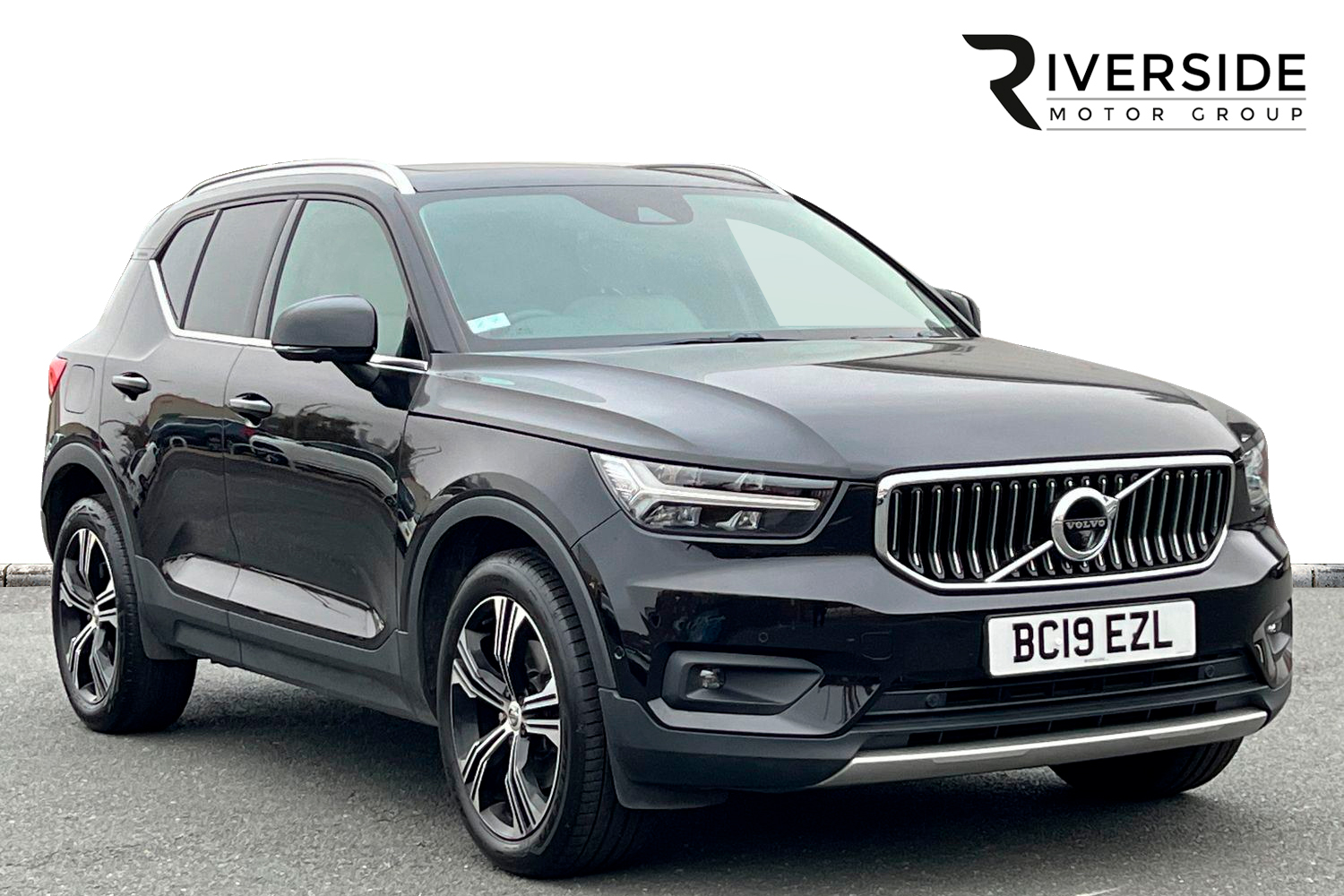 Main listing image - Volvo XC40