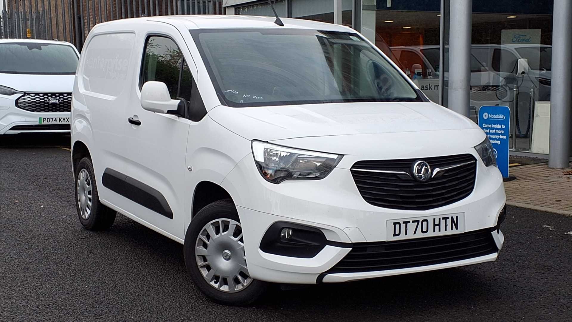 Main listing image - Vauxhall Combo Cargo