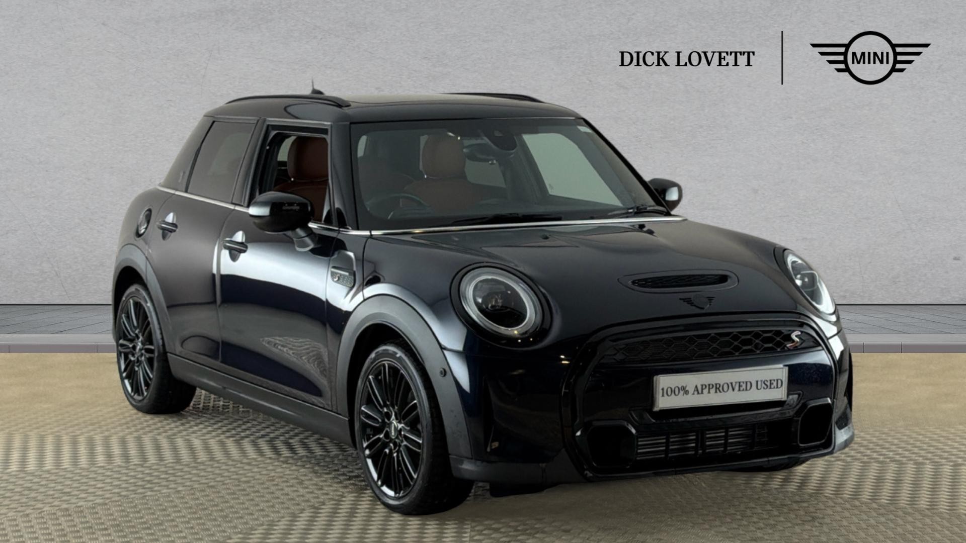 Main listing image - MINI Hatchback 5dr