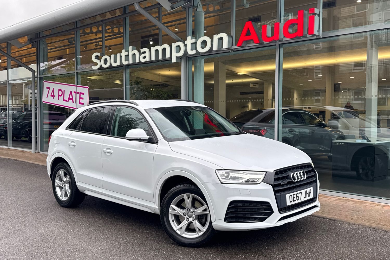 Main listing image - Audi Q3