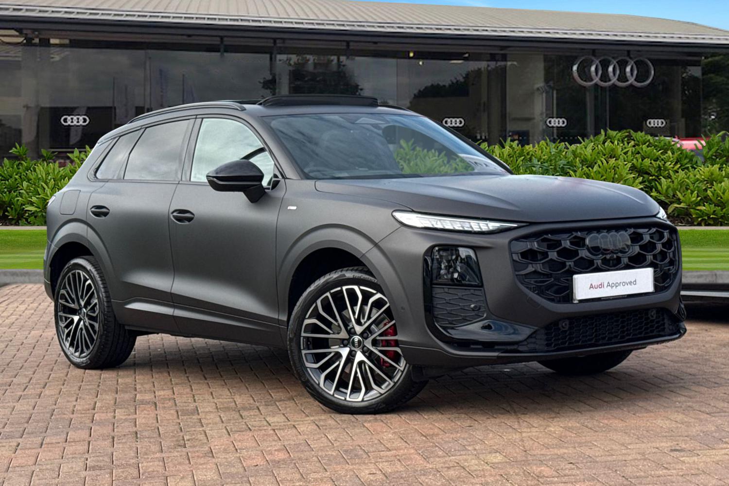 Main listing image - Audi Q3