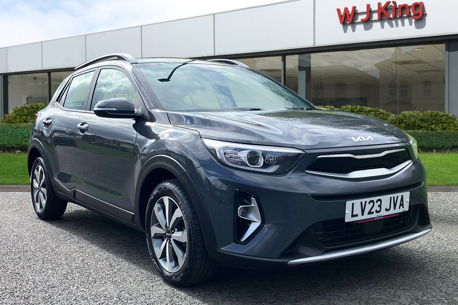 Main listing image - Kia Stonic