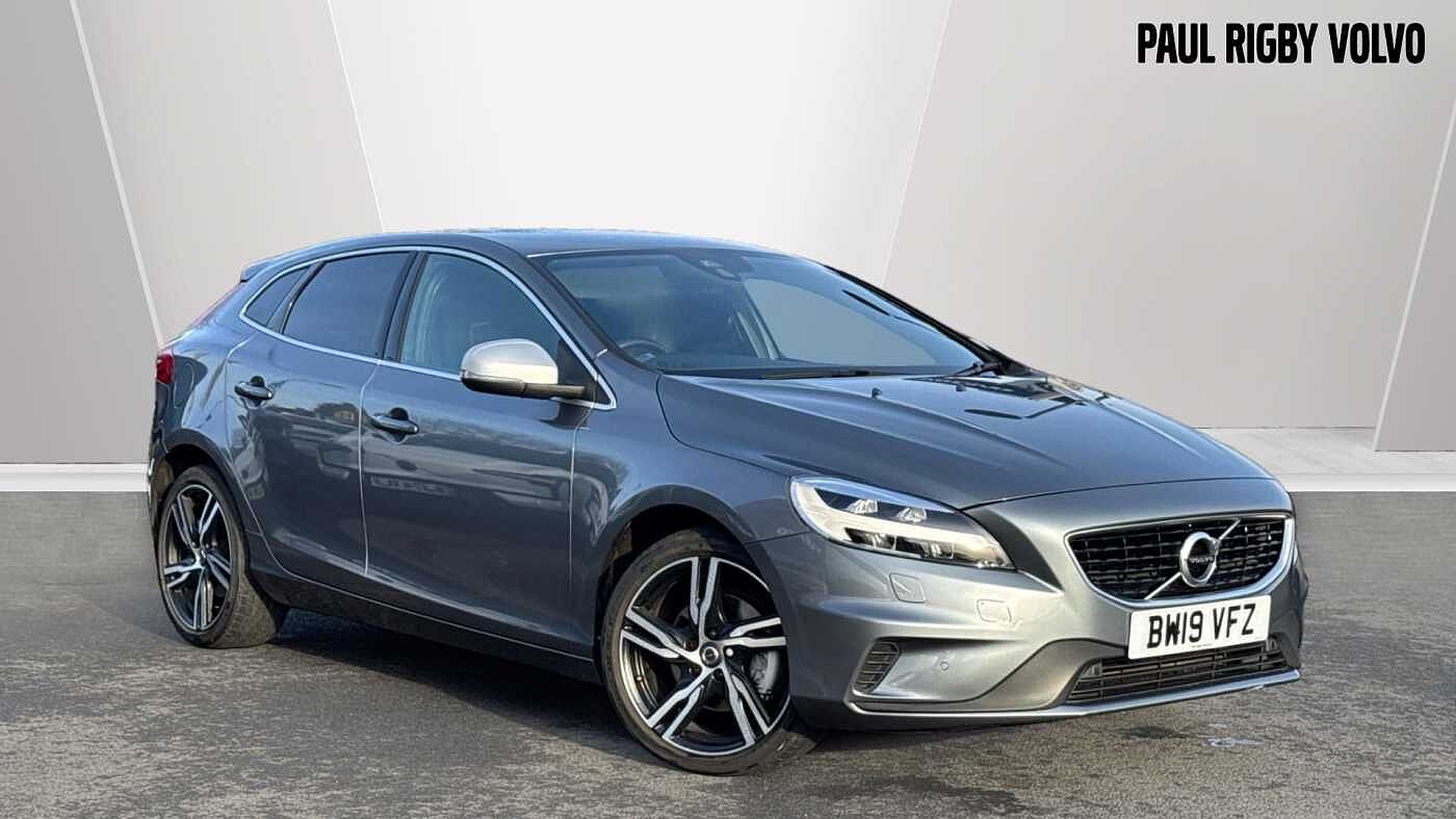 Main listing image - Volvo V40