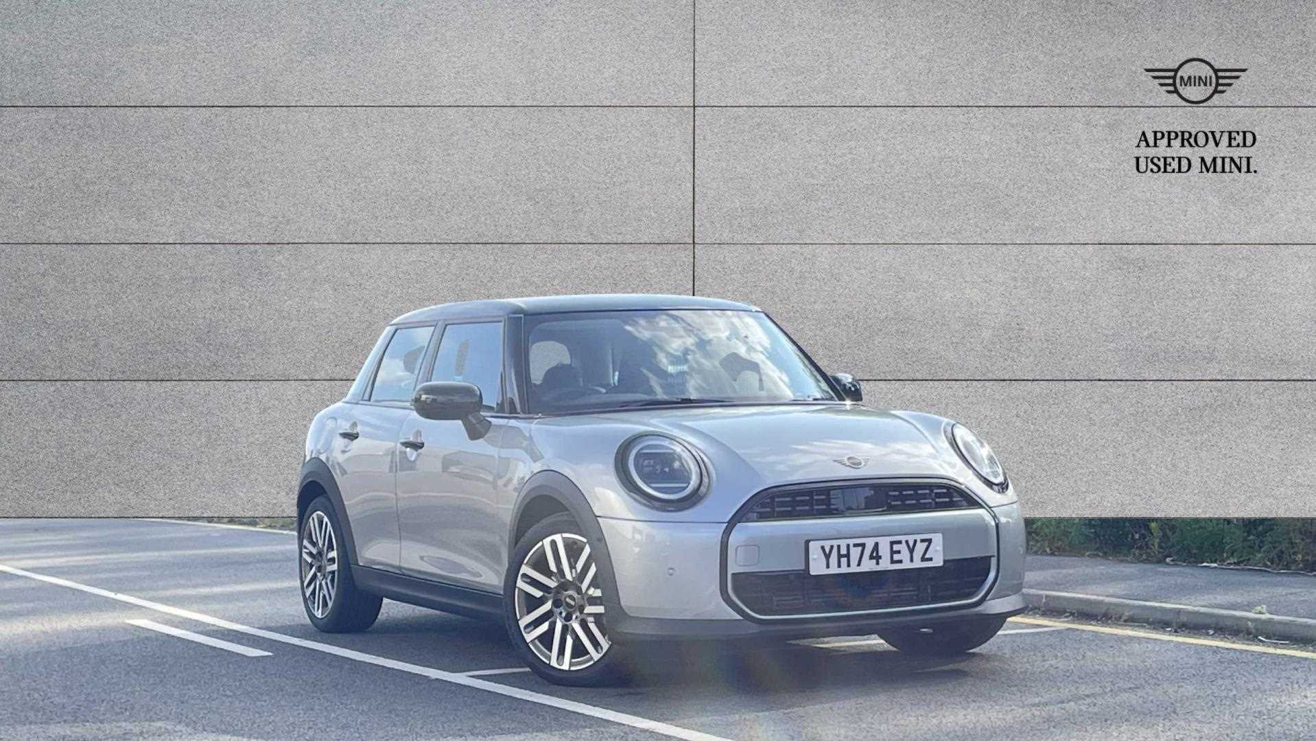 Main listing image - MINI Hatchback 5dr