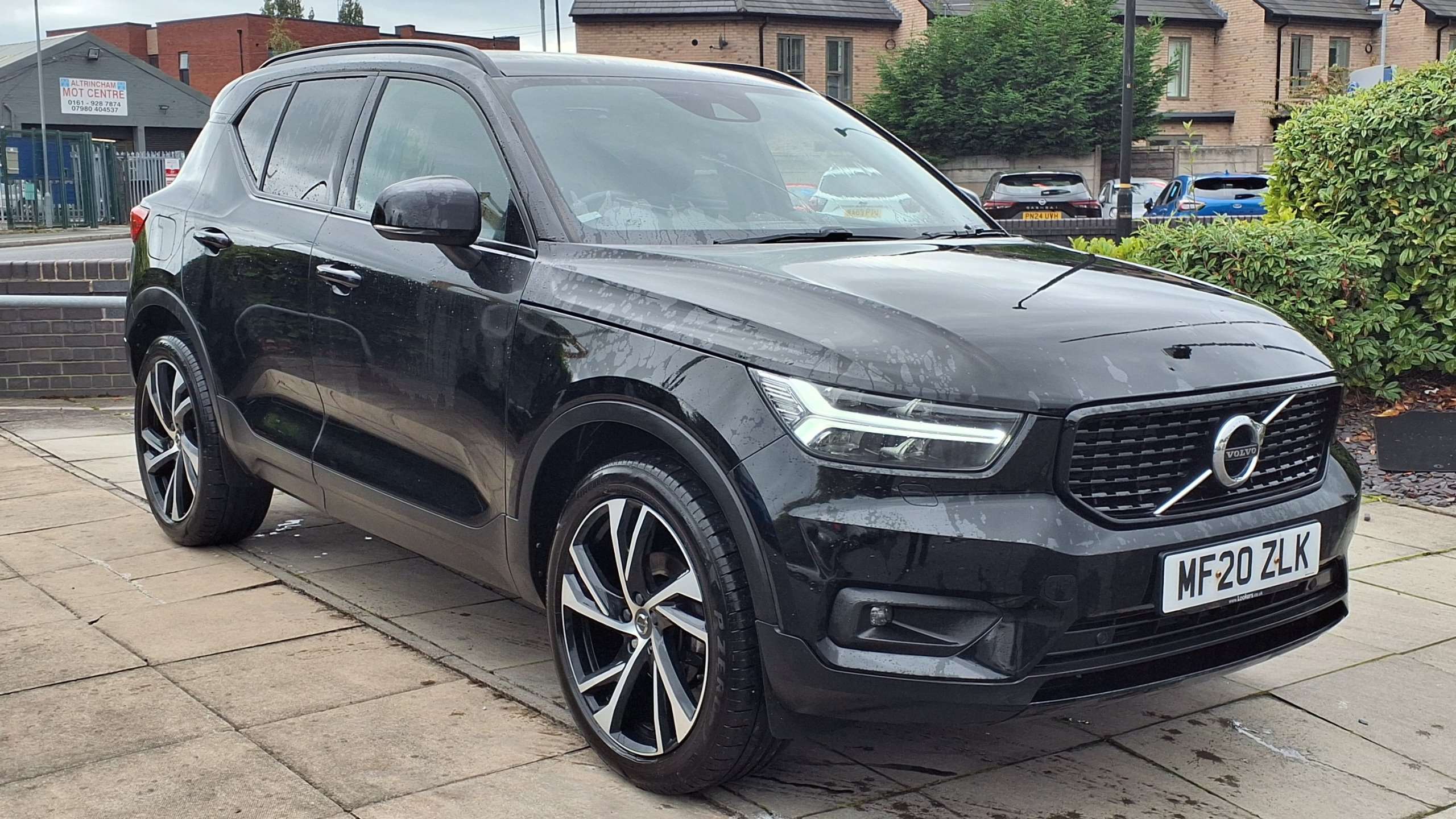 Main listing image - Volvo XC40