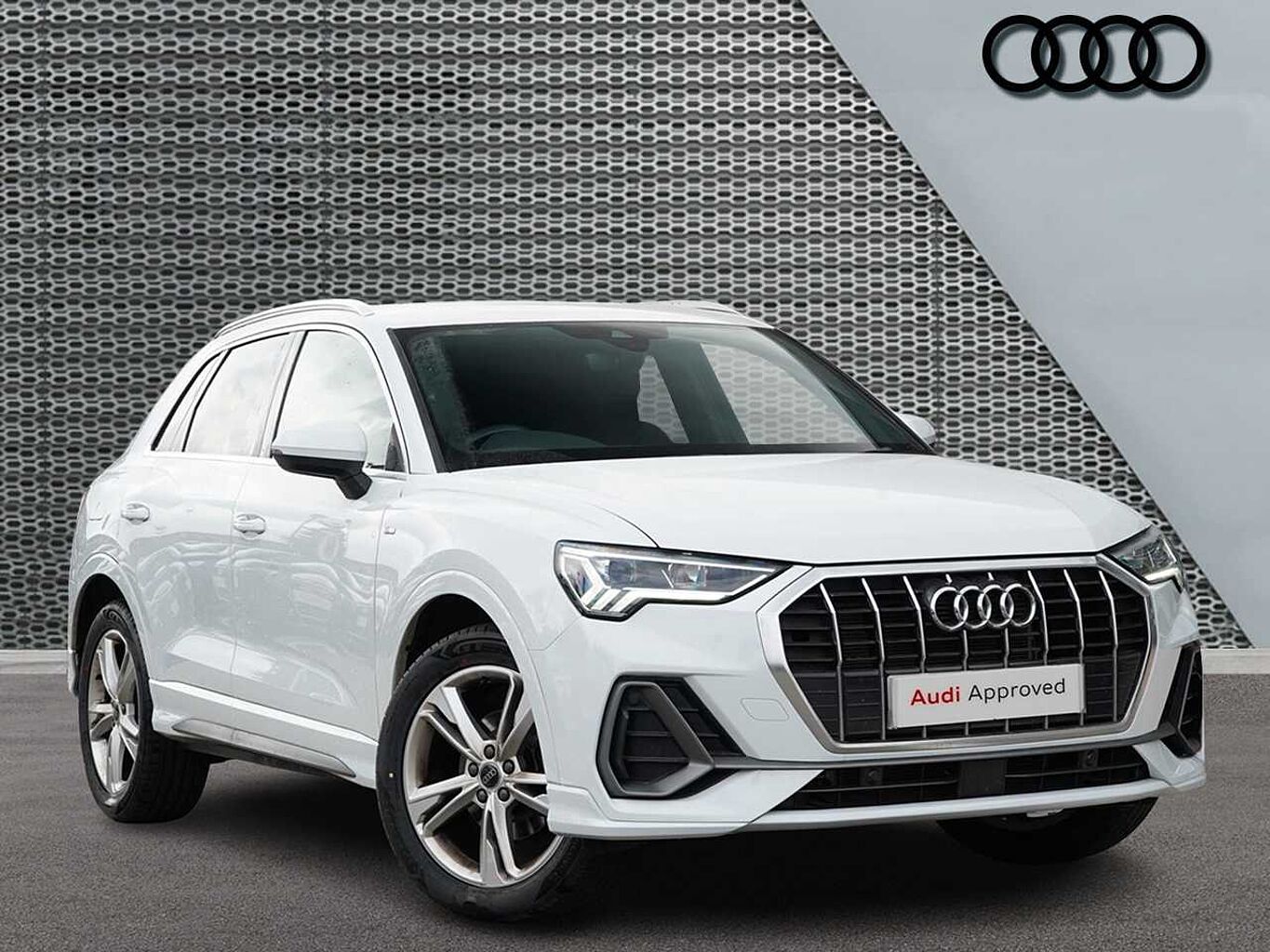 Main listing image - Audi Q3