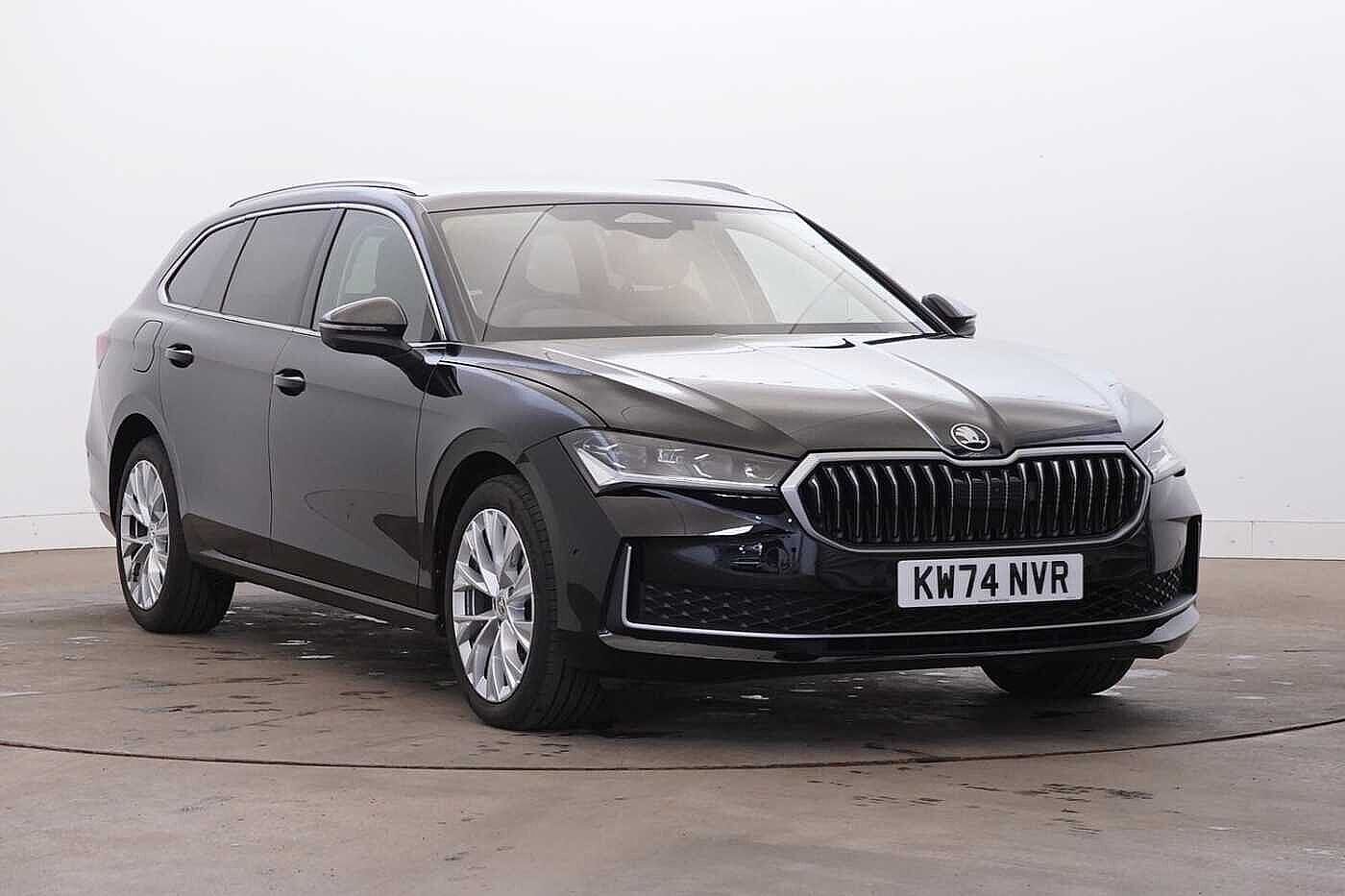 Main listing image - Skoda Superb Estate