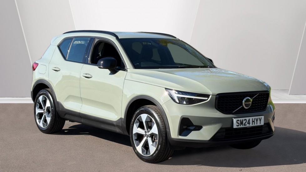 Main listing image - Volvo XC40