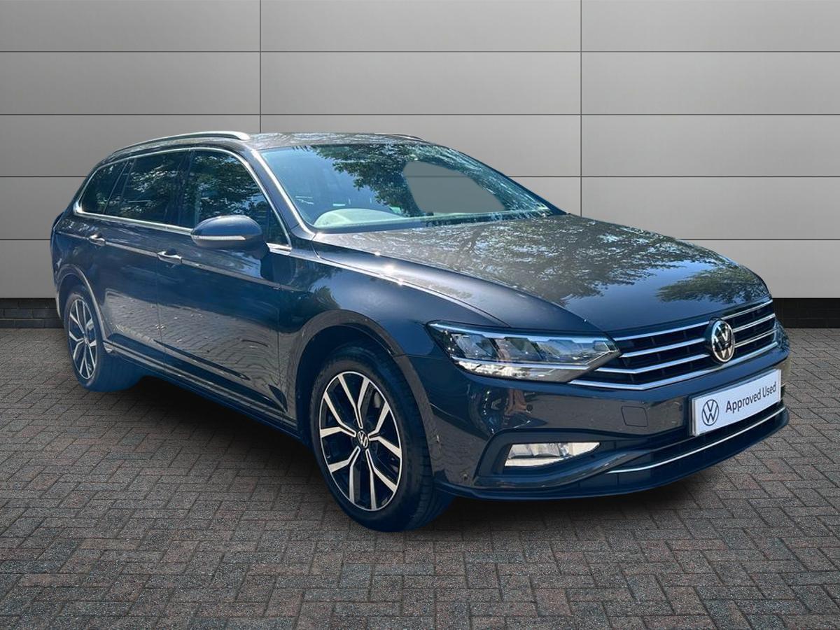 Main listing image - Volkswagen Passat