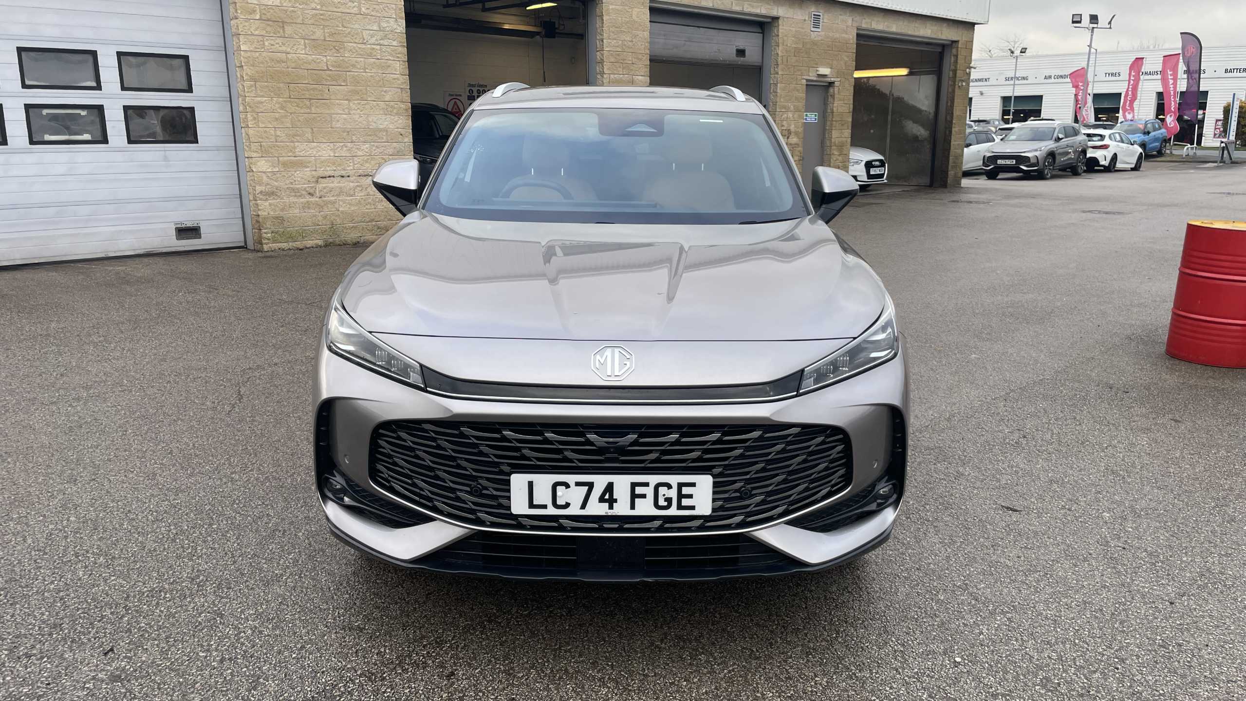 Main listing image - MG HS