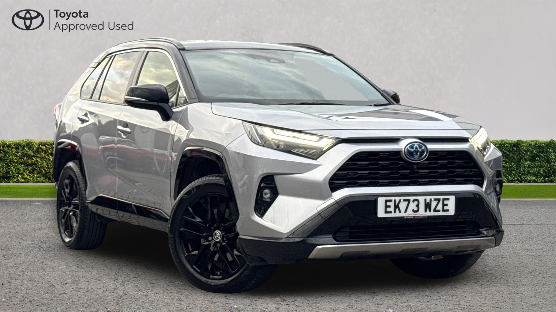 Main listing image - Toyota RAV4