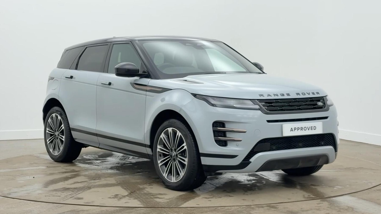 Main listing image - Land Rover Range Rover Evoque