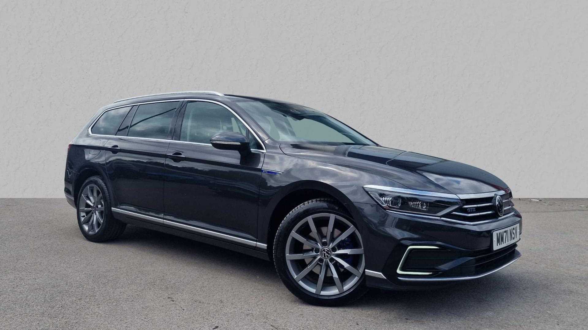 Main listing image - Volkswagen Passat GTE