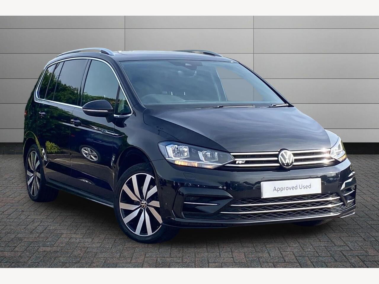 Main listing image - Volkswagen Touran