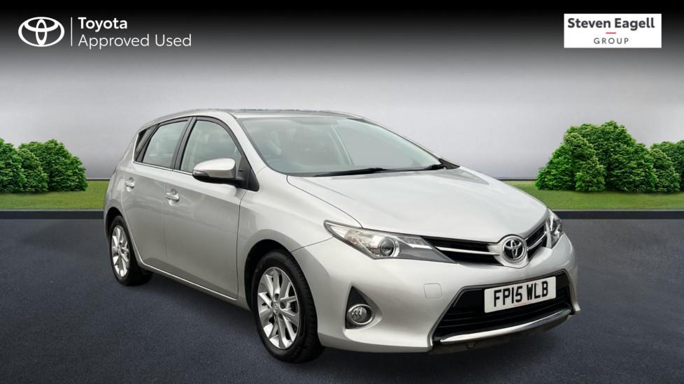 Main listing image - Toyota Auris