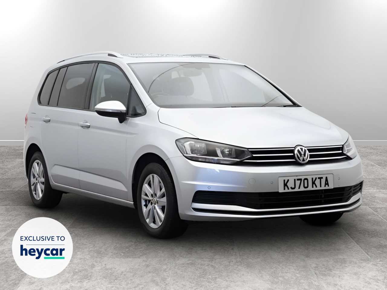 Main listing image - Volkswagen Touran