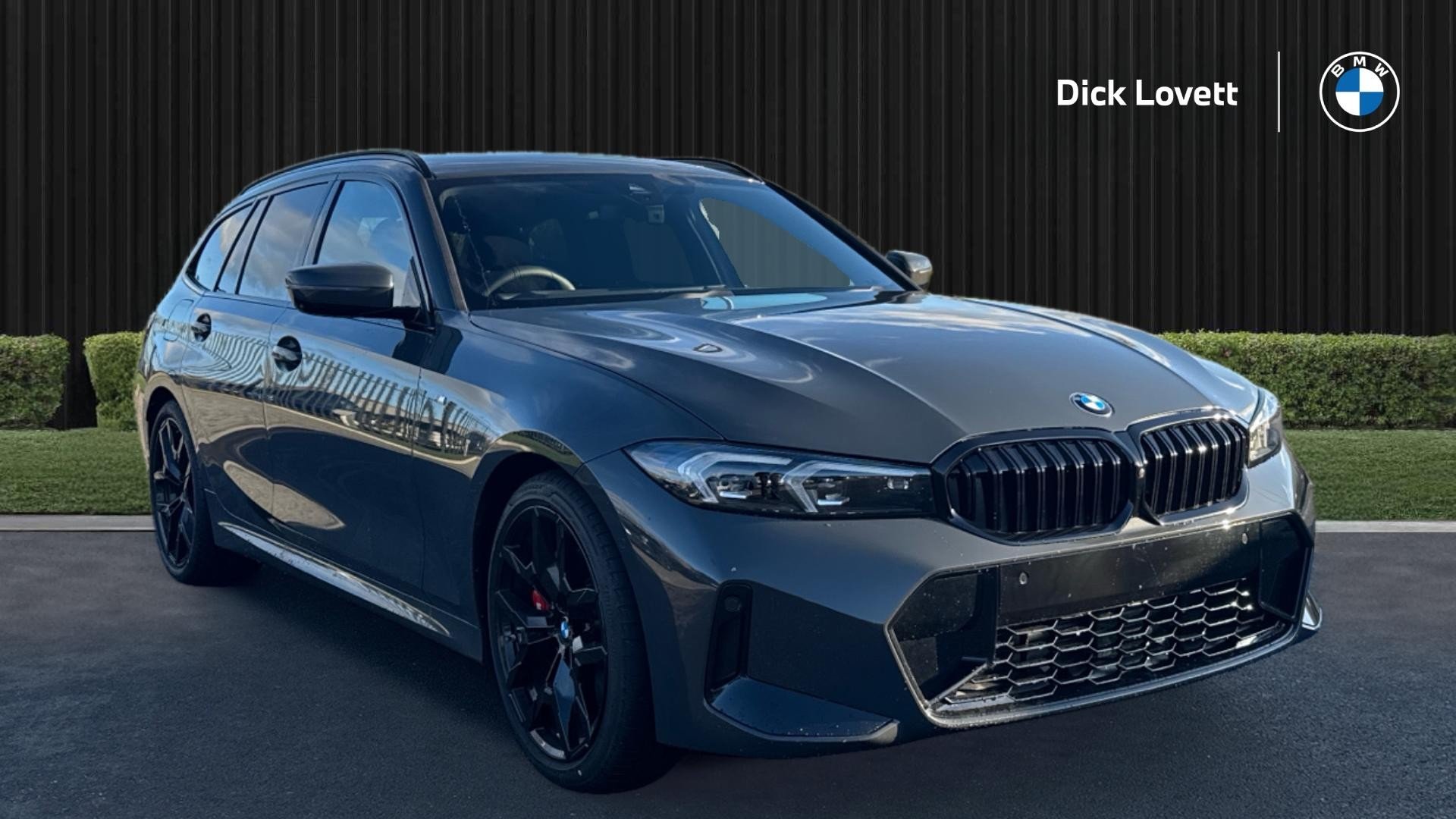 Main listing image - BMW 3 Series Touring