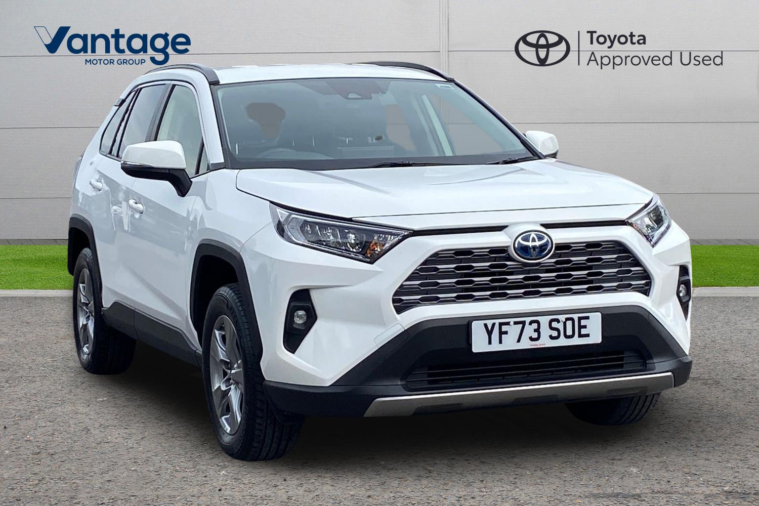 Main listing image - Toyota RAV4