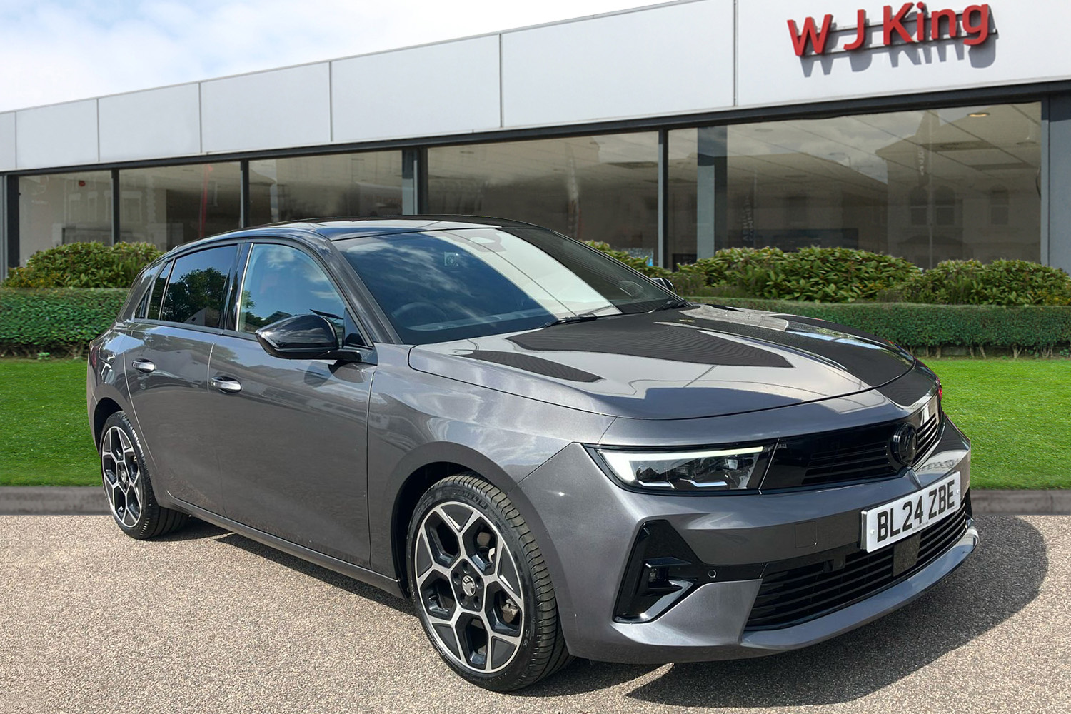 Main listing image - Vauxhall Astra