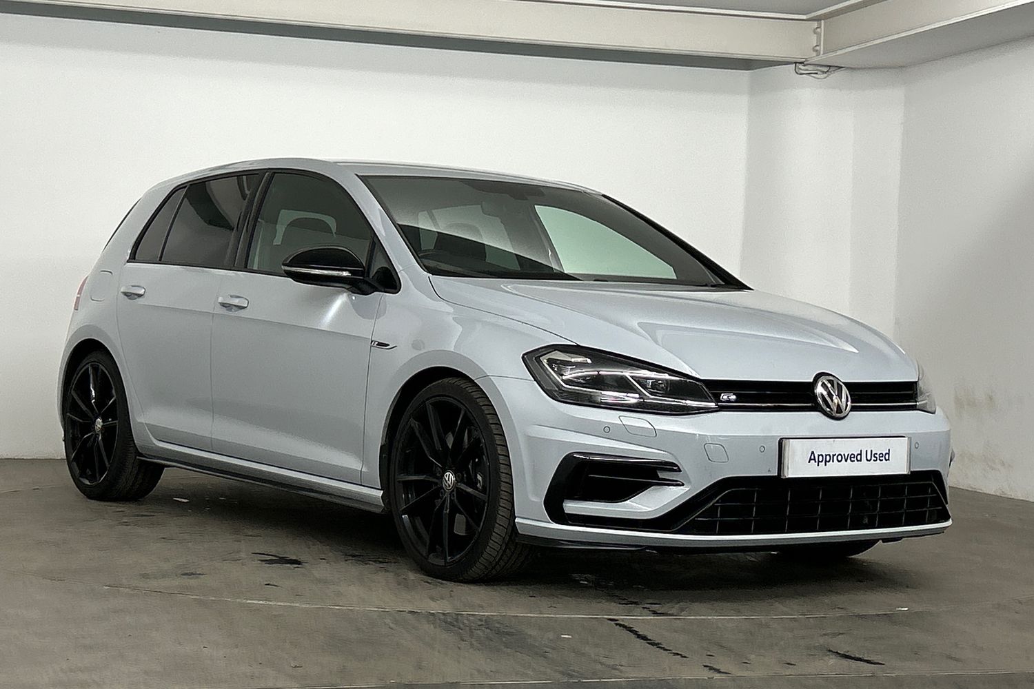 Main listing image - Volkswagen Golf R