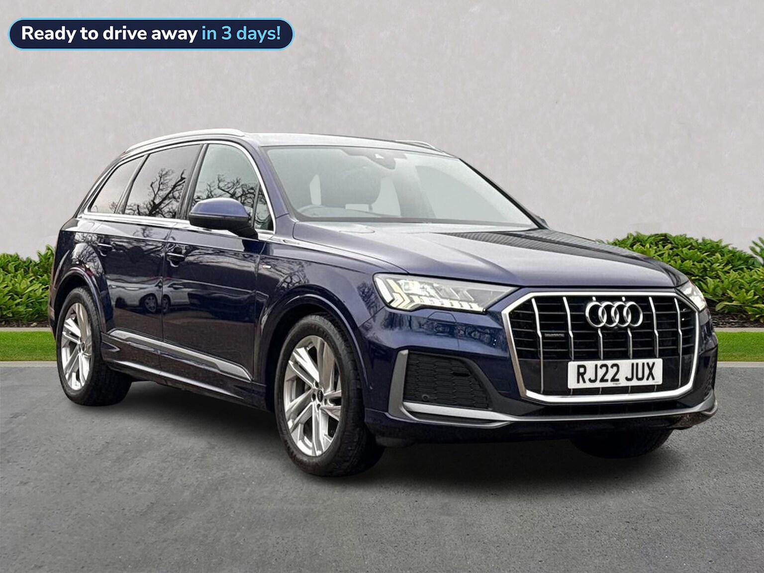 Main listing image - Audi Q7