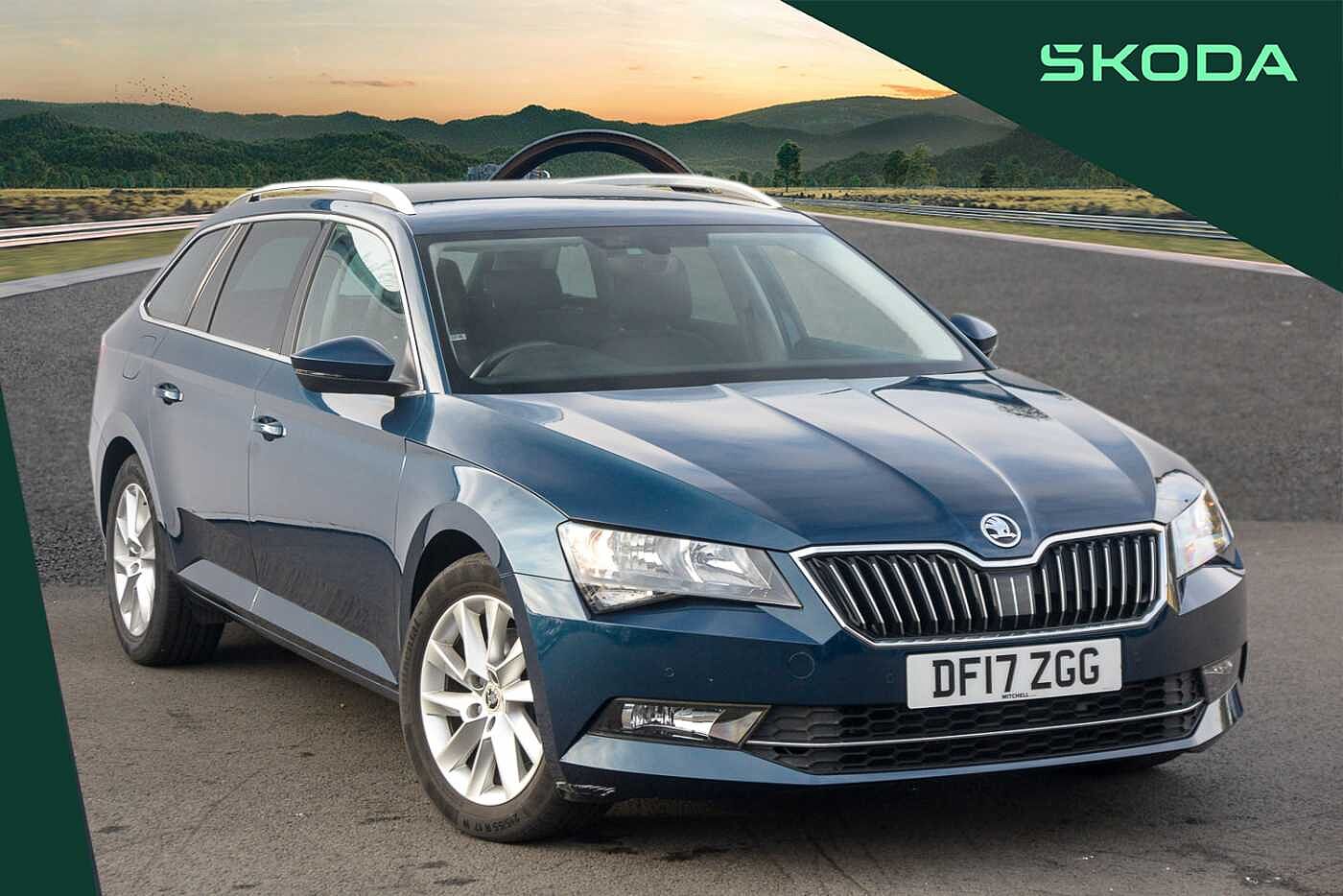 Main listing image - Skoda Superb Estate