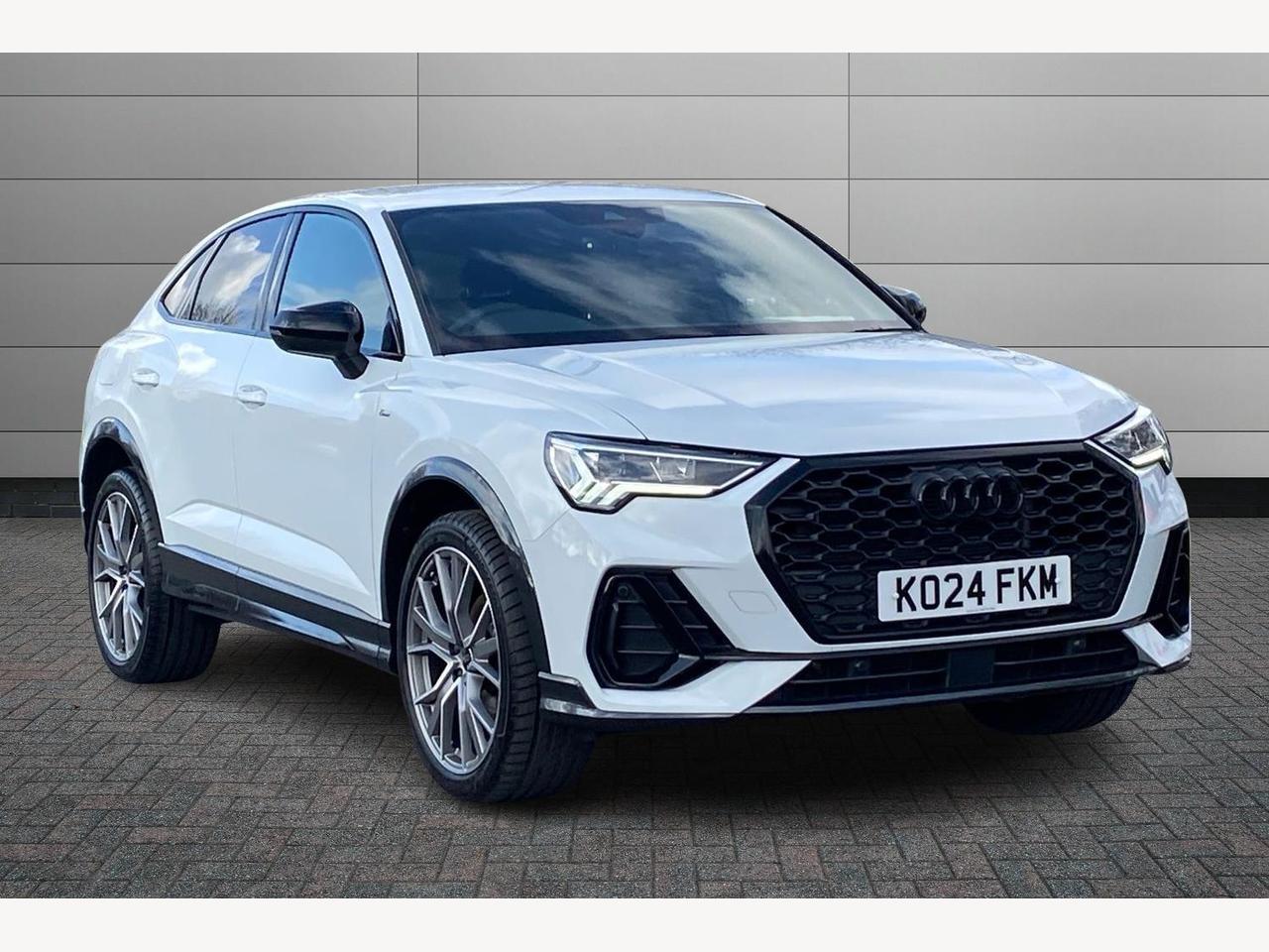 Main listing image - Audi Q3