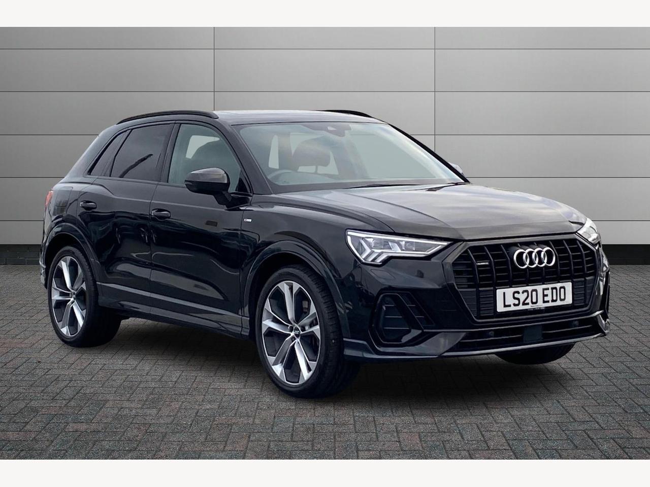 Main listing image - Audi Q3