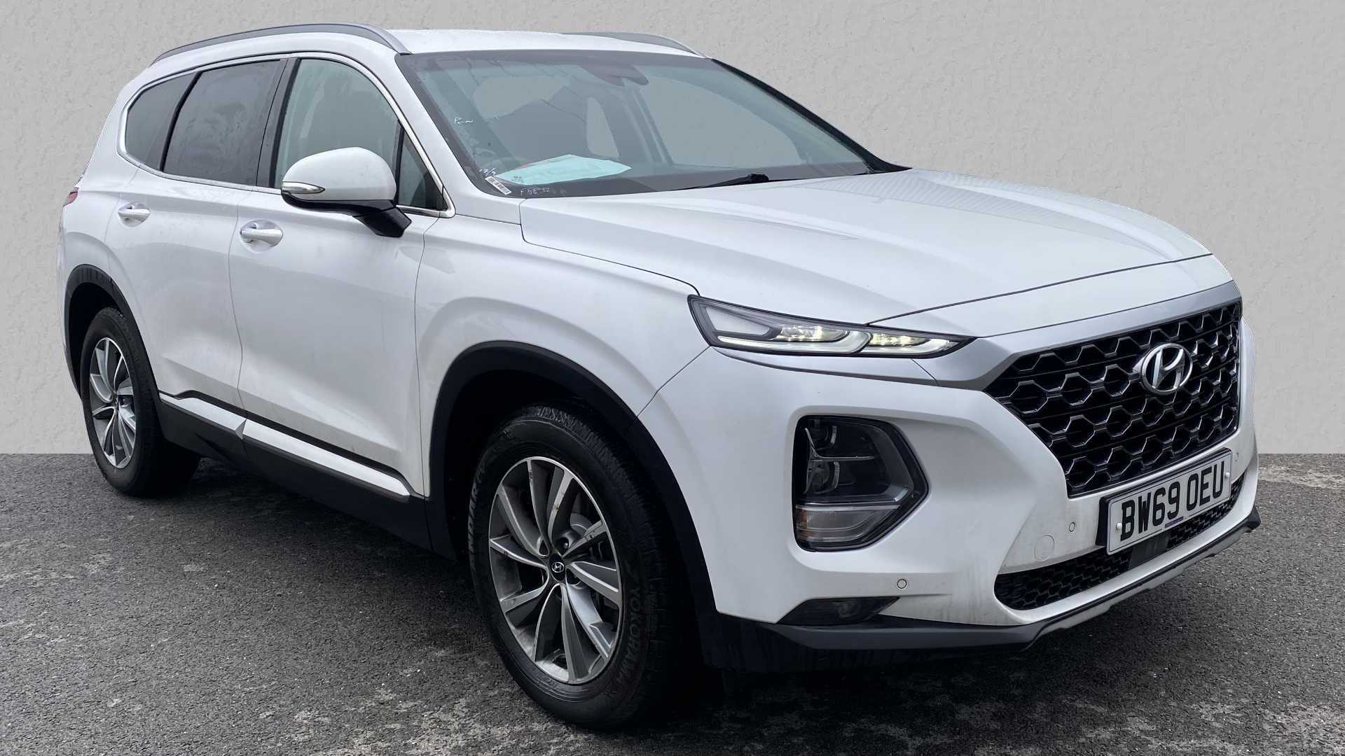 Main listing image - Hyundai Santa Fe