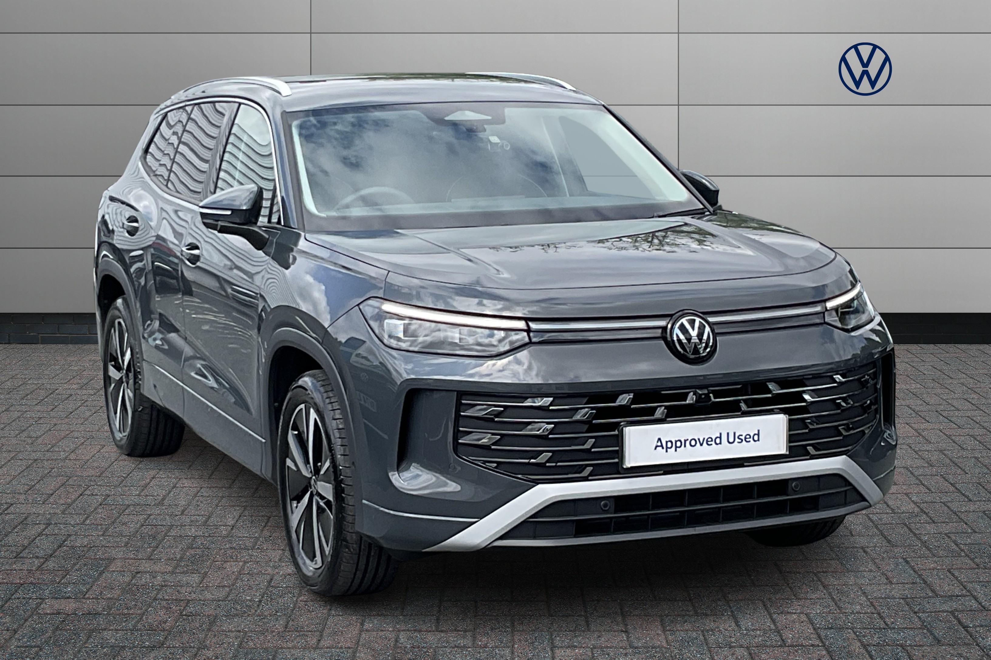 Main listing image - Volkswagen Tayron