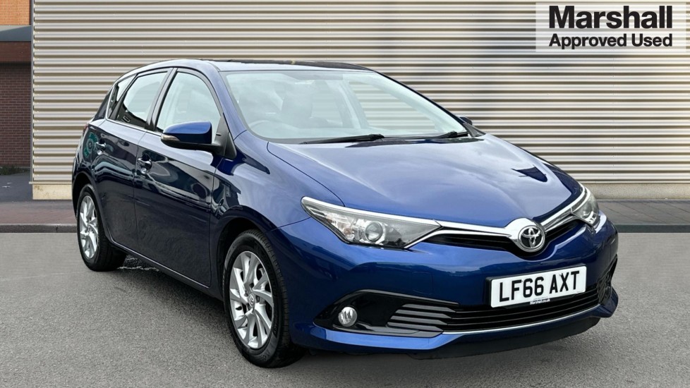 Main listing image - Toyota Auris