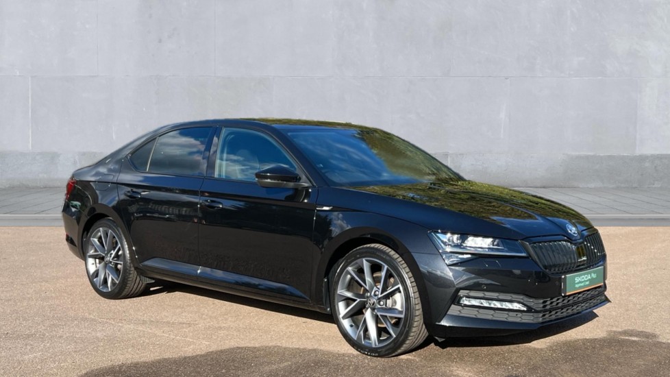 Main listing image - Skoda Superb