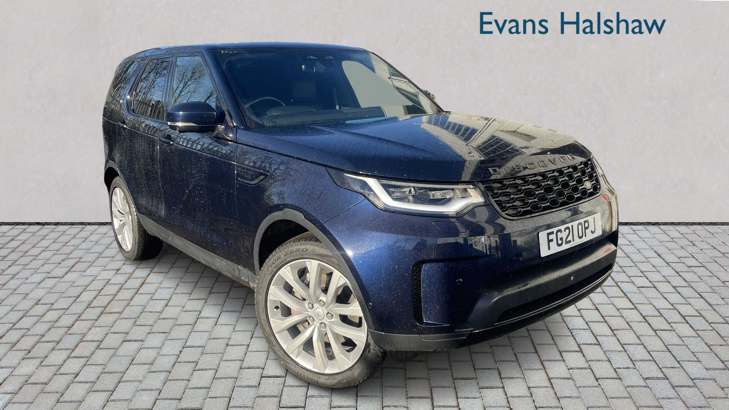 Main listing image - Land Rover Discovery