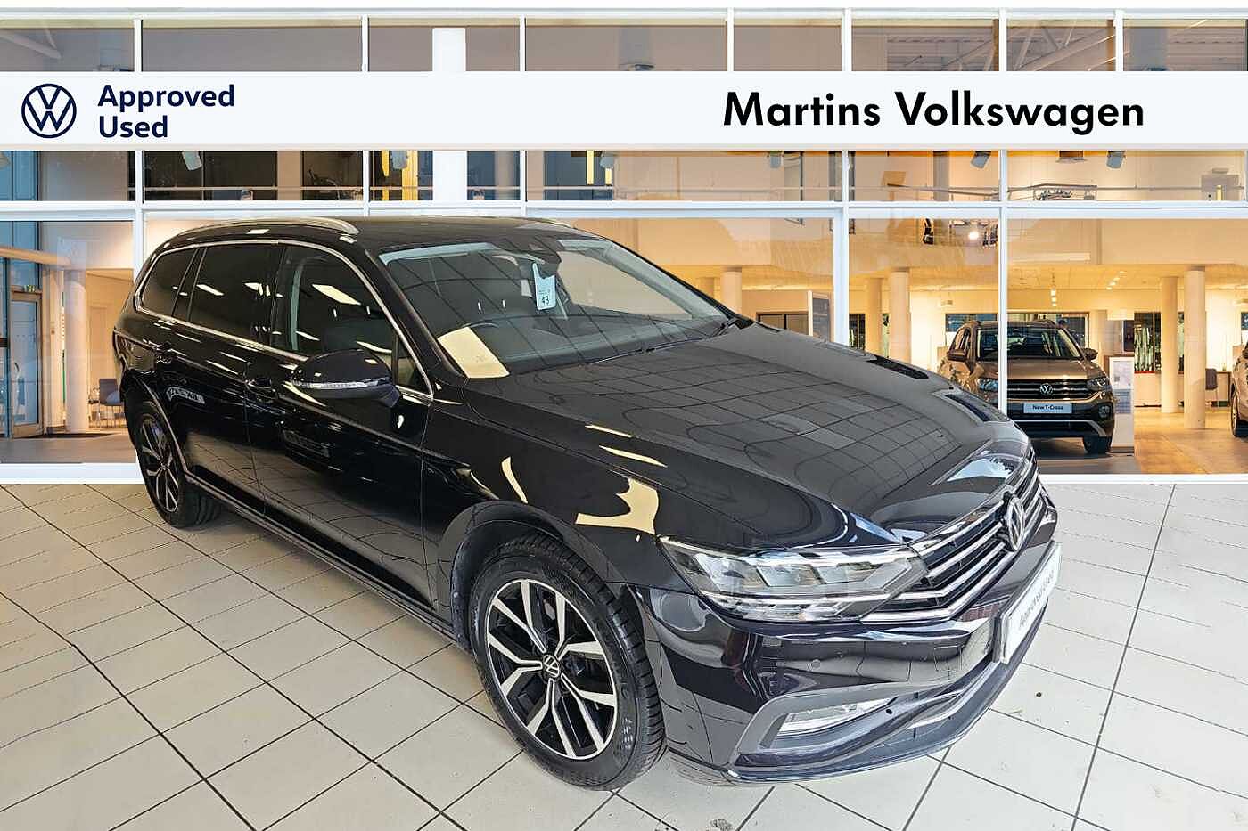 Main listing image - Volkswagen Passat Estate