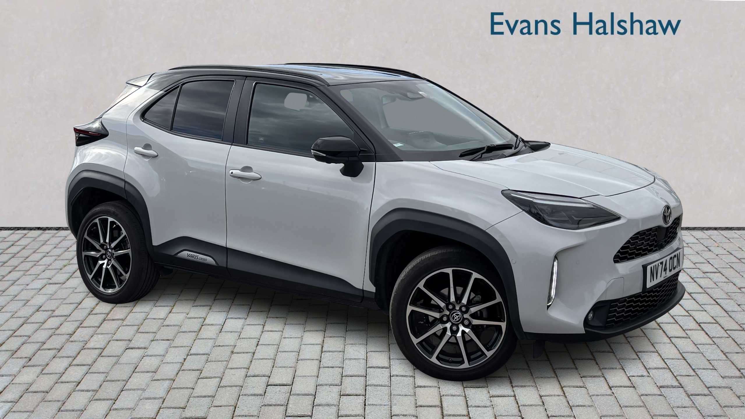 Main listing image - Toyota Yaris Cross