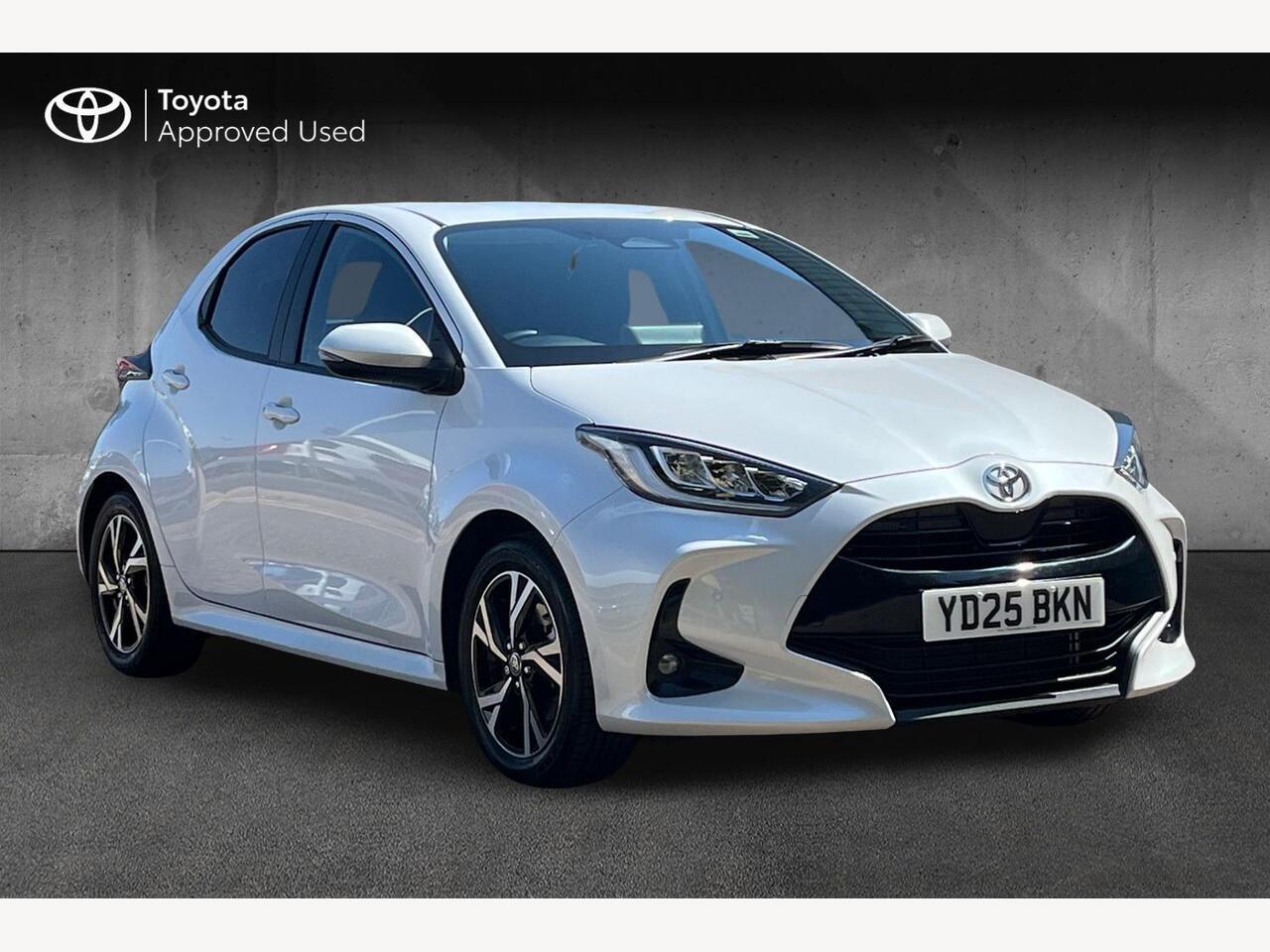 Main listing image - Toyota Yaris
