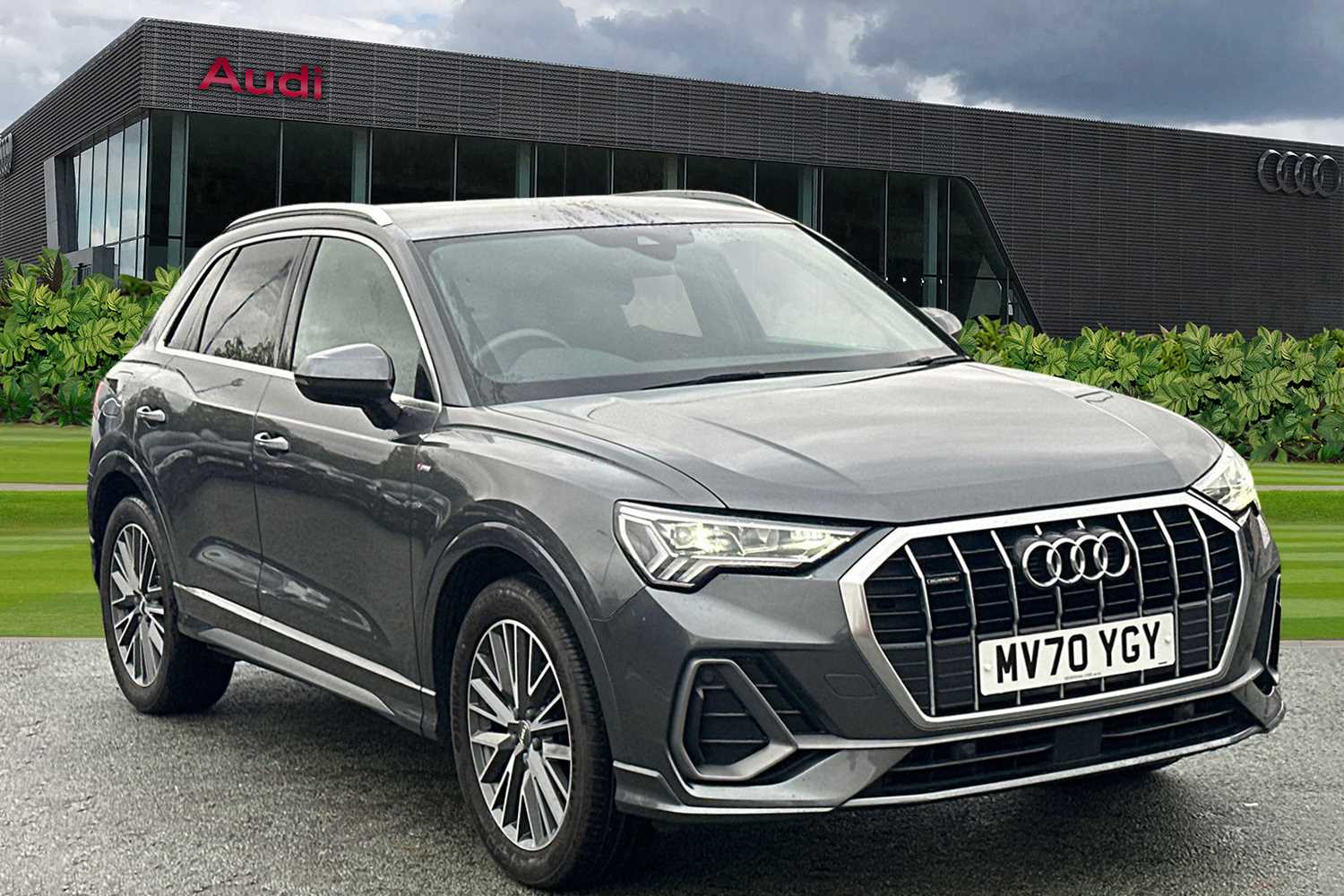 Main listing image - Audi Q3