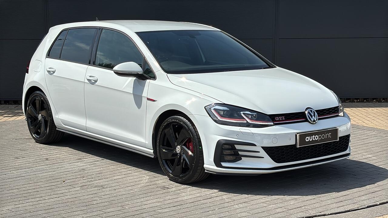 Main listing image - Volkswagen Golf