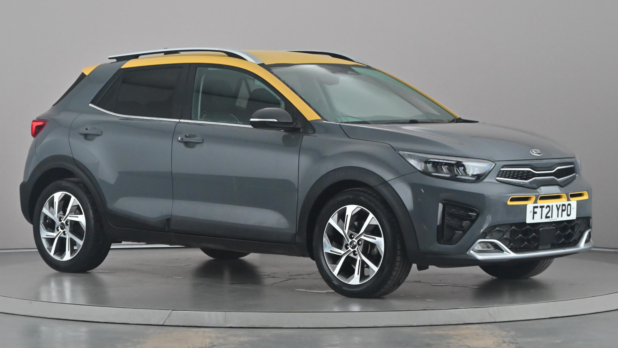 Main listing image - Kia Stonic