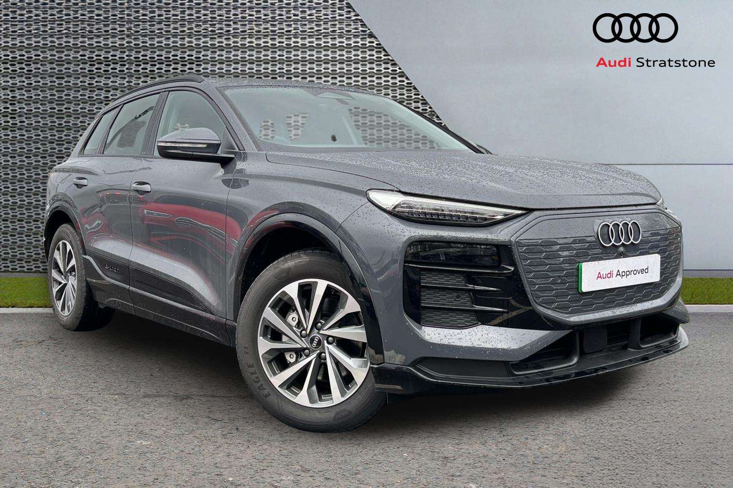 Main listing image - Audi Q6 e-tron