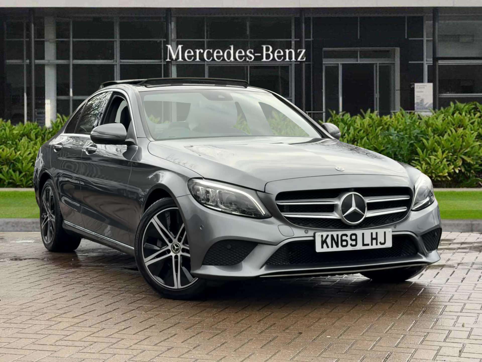 Main listing image - Mercedes-Benz C-Class