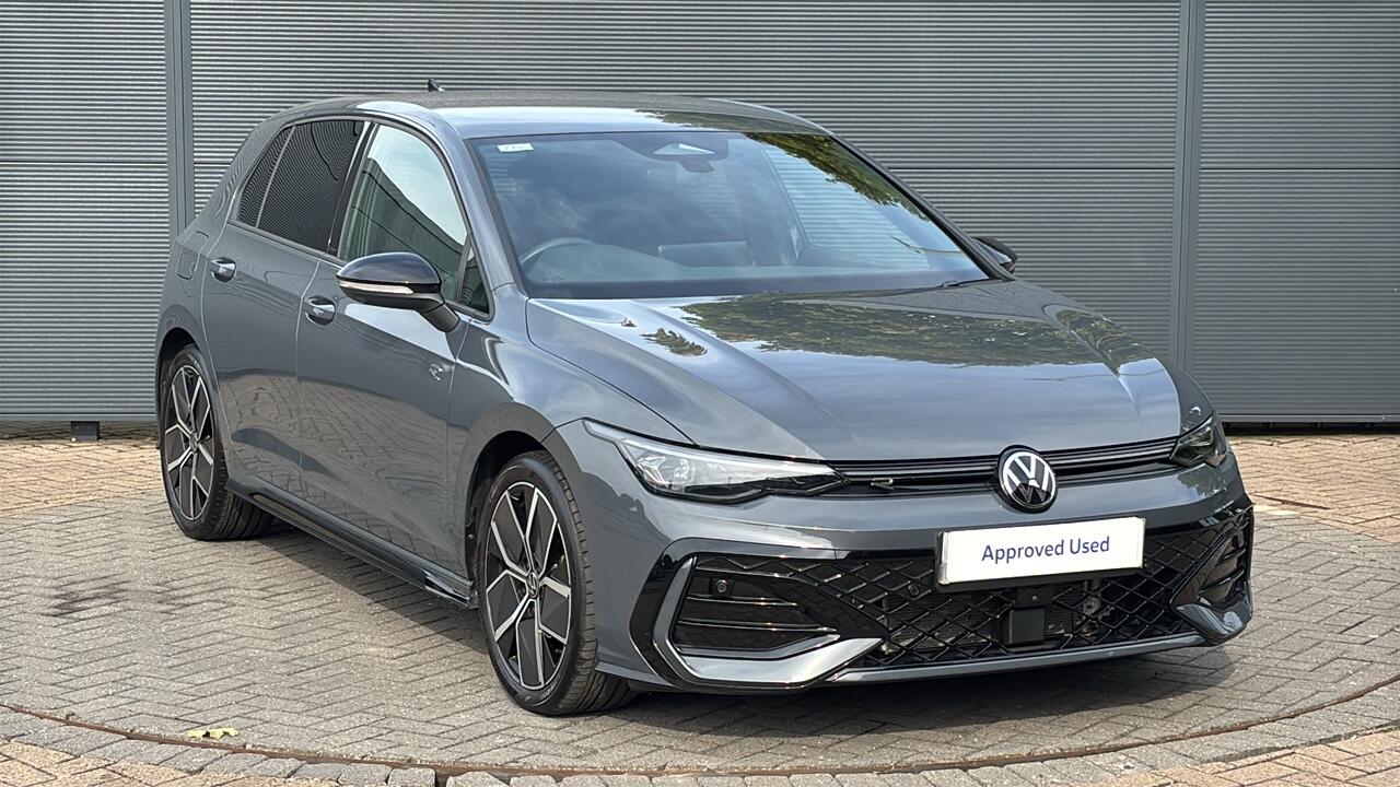 Main listing image - Volkswagen Golf