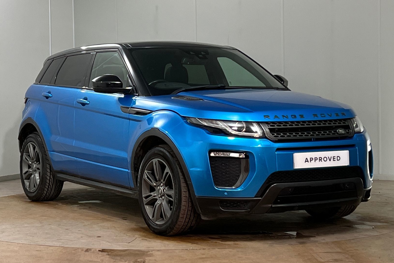 Main listing image - Land Rover Range Rover Evoque