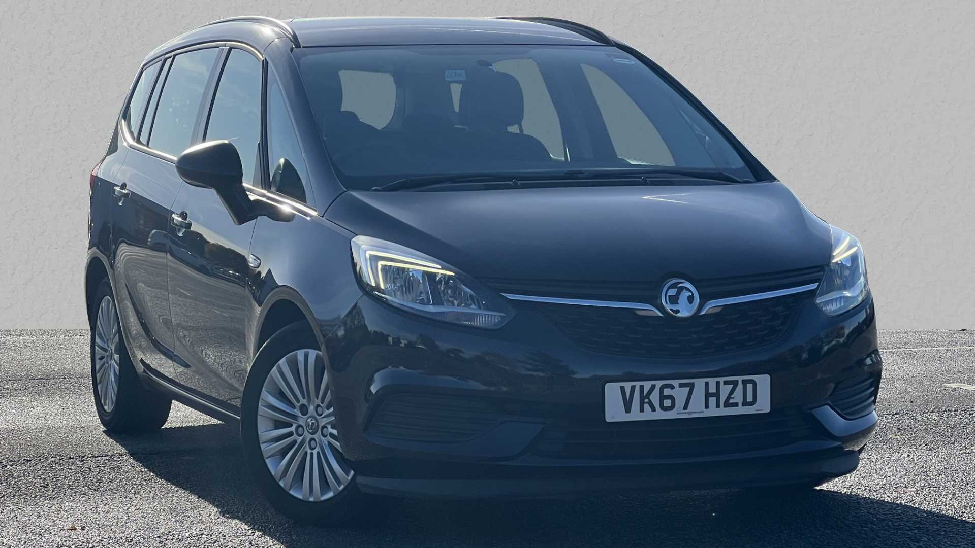 Main listing image - Vauxhall Zafira