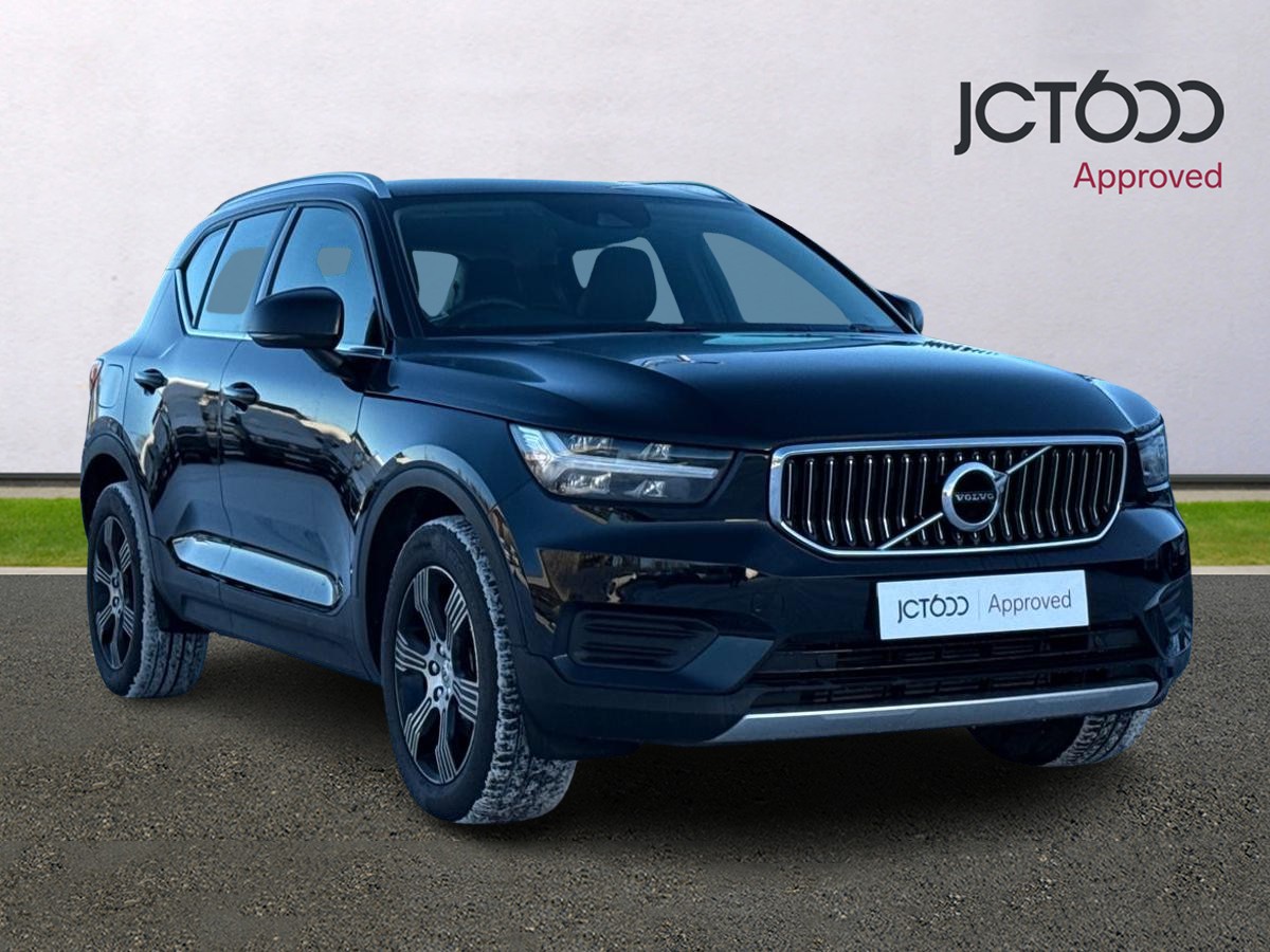 Main listing image - Volvo XC40